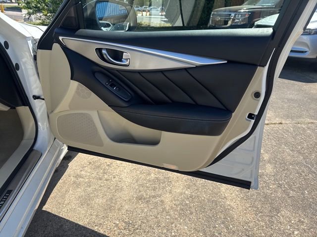 Used 2014 INFINITI Q50 Premium w/ Navigation Package AWD/4WD image 15