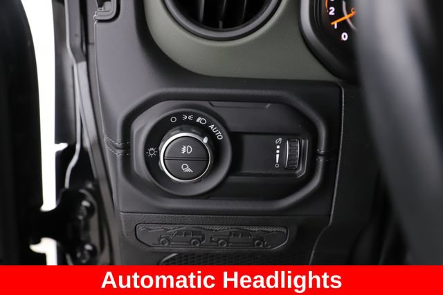 Used 2024 Jeep Gladiator Mojave AWD/4WD image 19