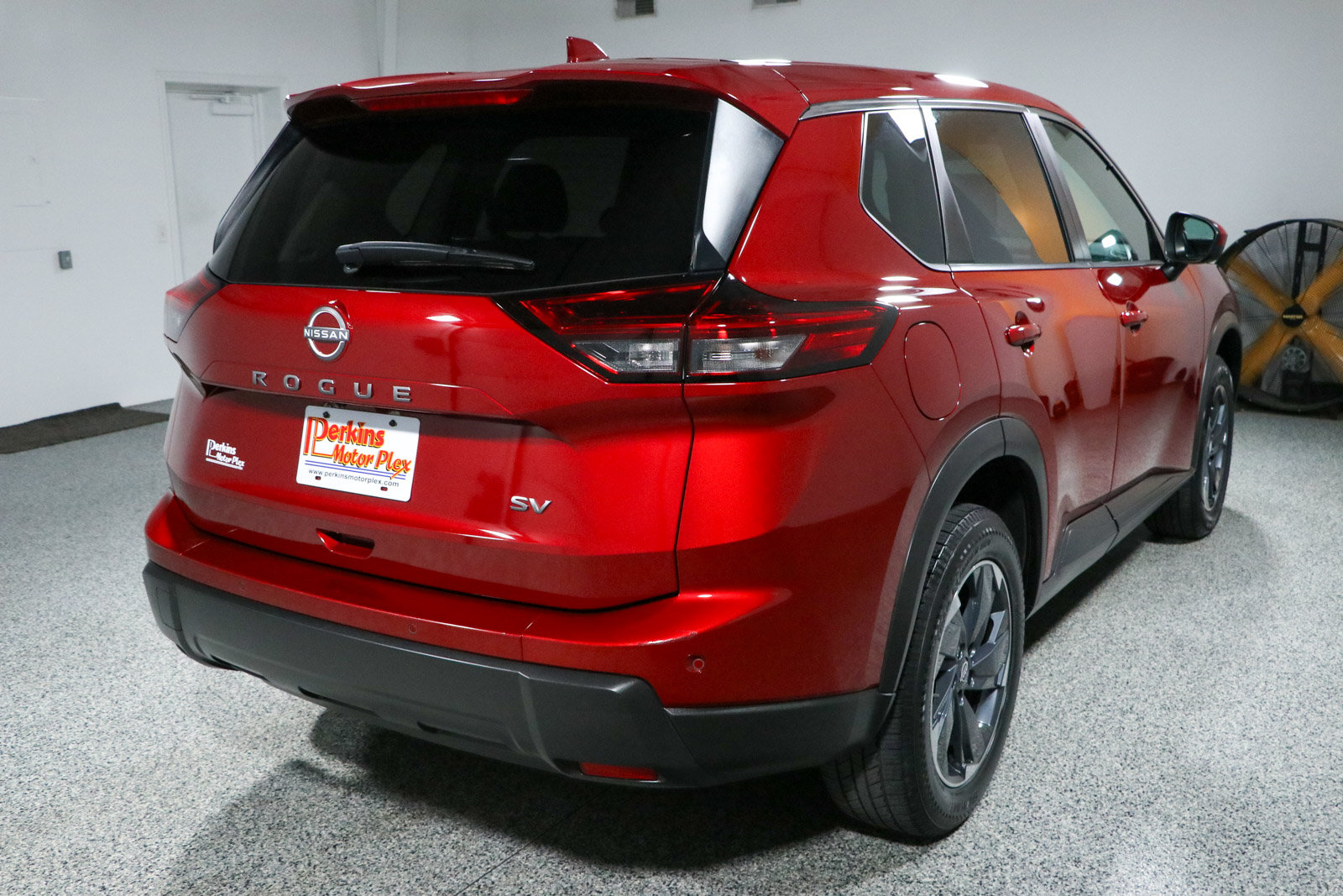 Used 2024 Nissan Rogue SV FWD image 7