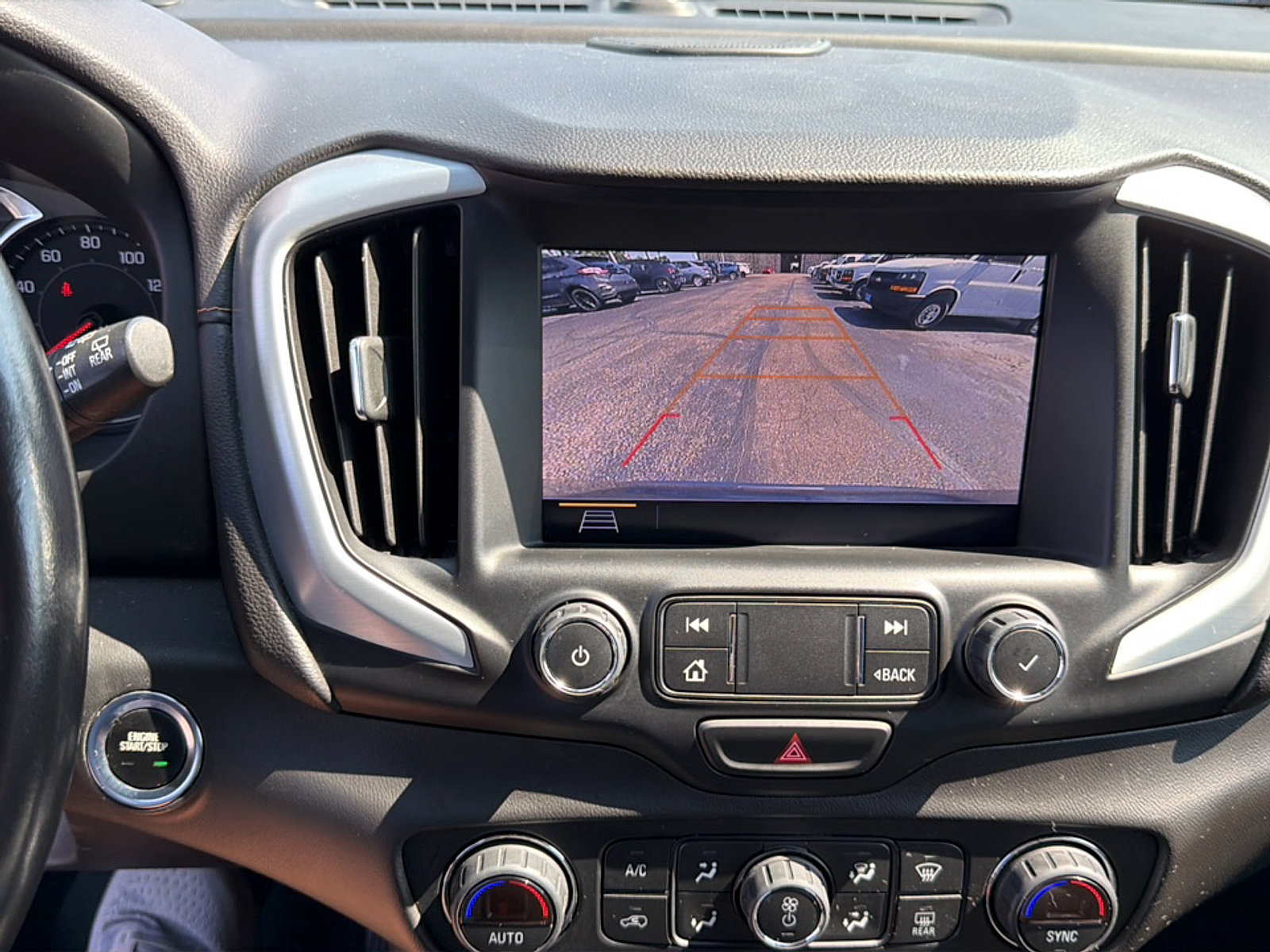 Used 2020 GMC Terrain SLT w/ Preferred Package AWD/4WD image 21