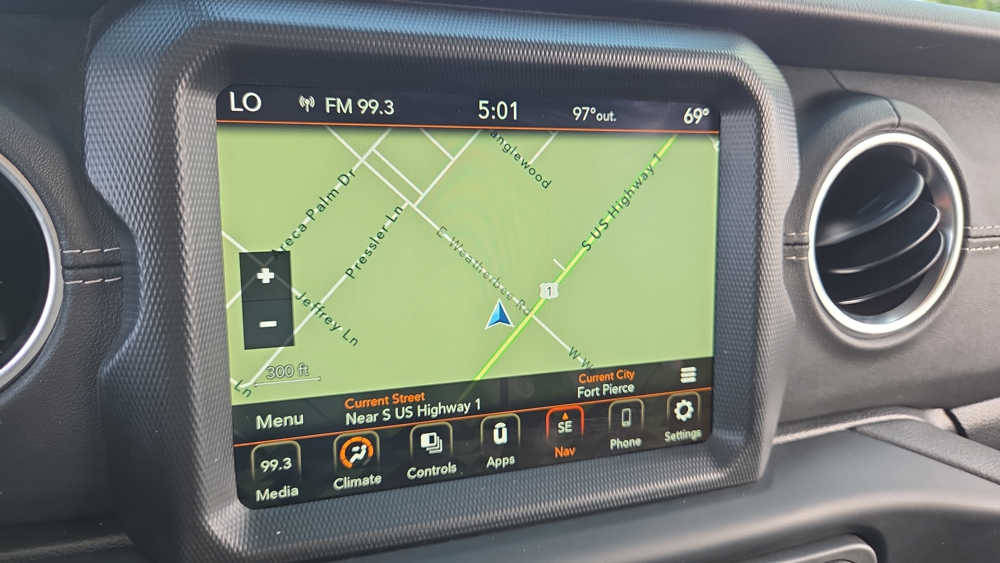 Used 2022 Jeep Wrangler Unlimited Sahara w/ LED Lighting Group AWD/4WD image 26