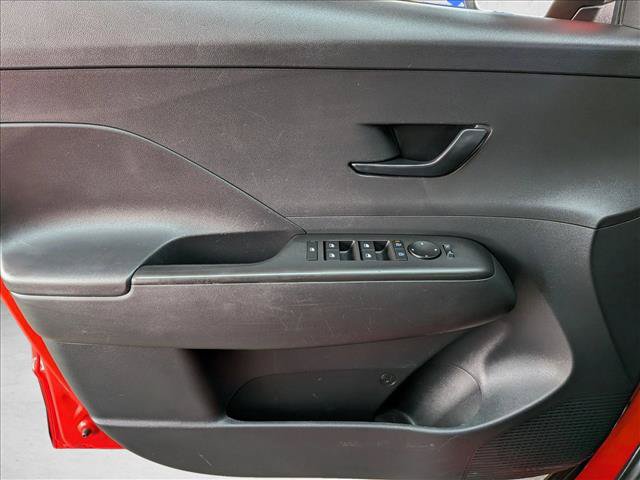 Used 2024 Hyundai Kona SEL AWD/4WD image 10