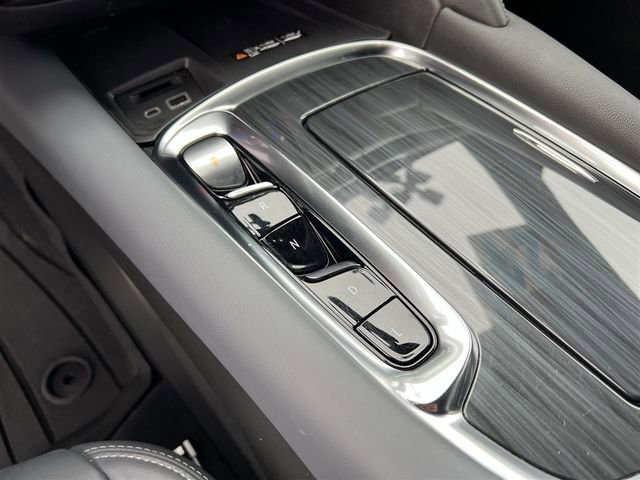 Certified 2024 Buick Enclave Essence w/ LPO, Floor Liner Package image 25