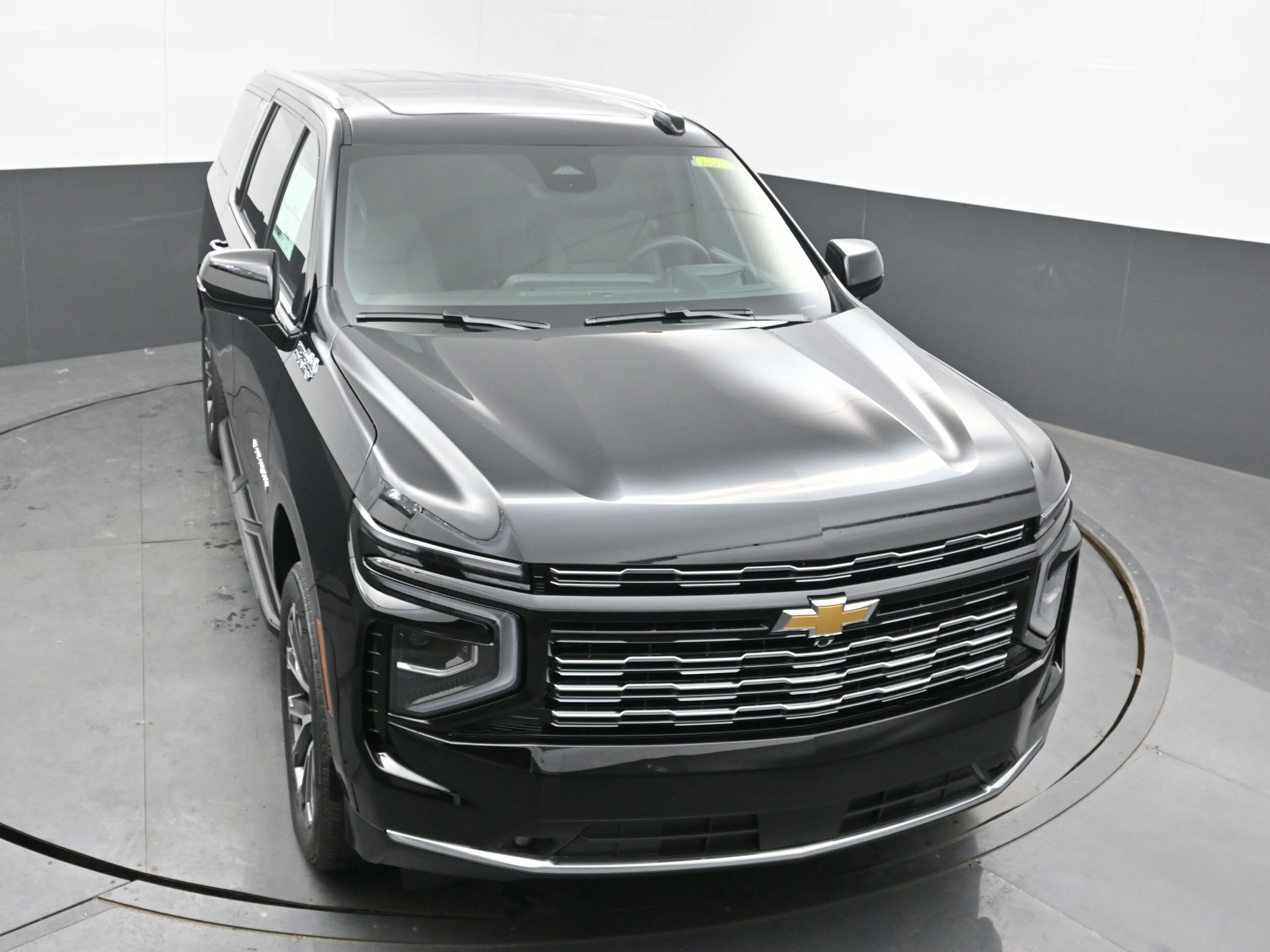 New 2026 Chevrolet Suburban High Country w/ Sun And Tow Package AWD/4WD image 35