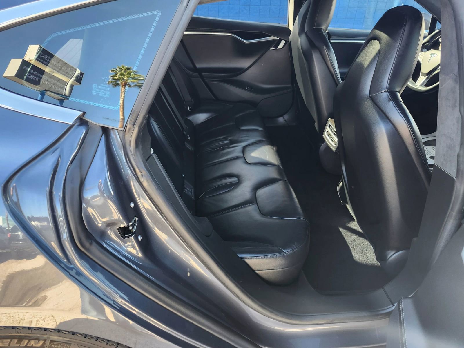 Used 2015 Tesla Model S 85 image 19