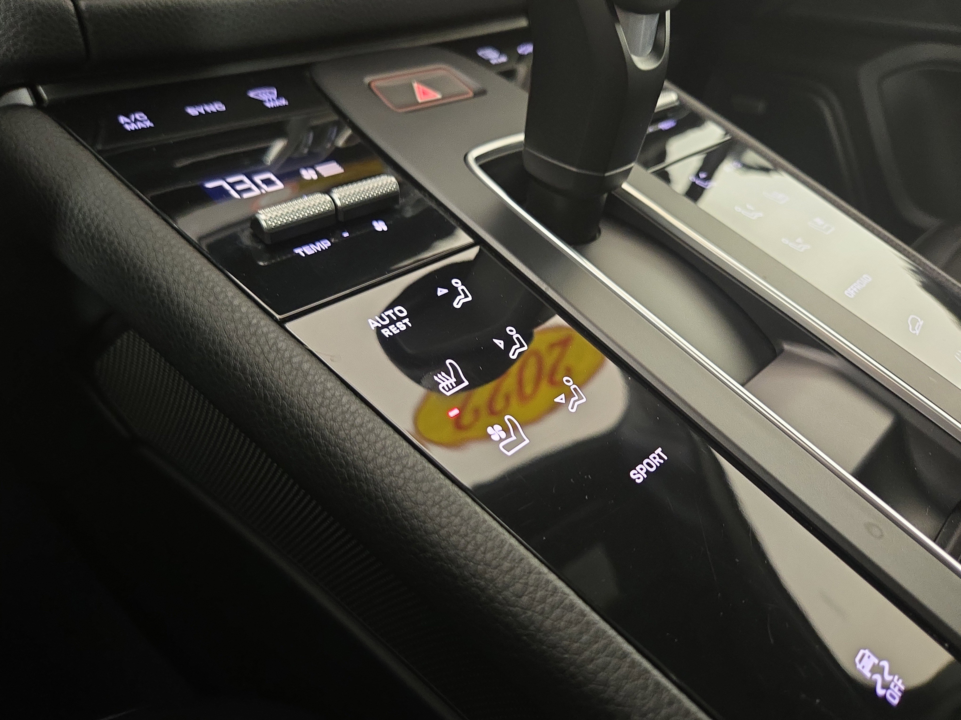 Used 2022 Porsche Macan image 26