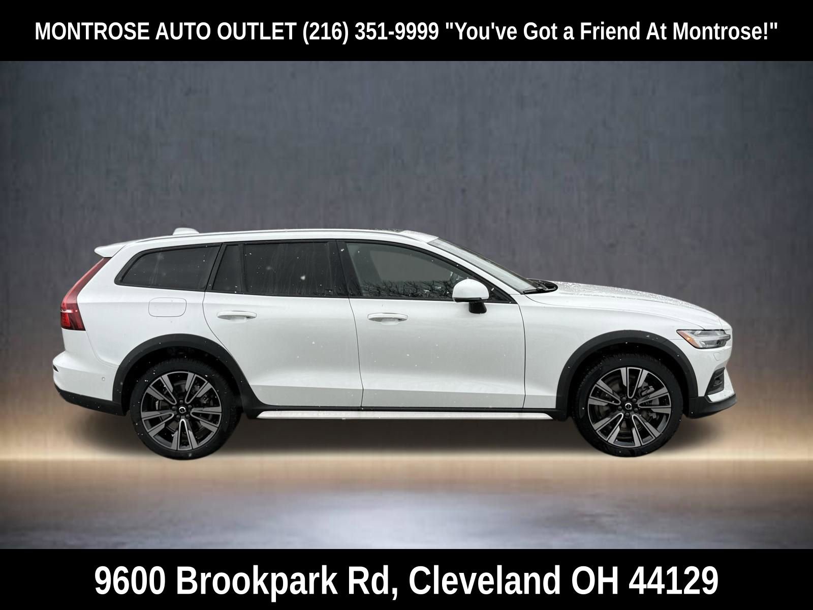 New 2026 Volvo V60 B5 Cross Country Ultra w/ Protection Package Premier image 6