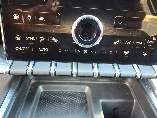 Used 2025 GMC Acadia Elevation image 13