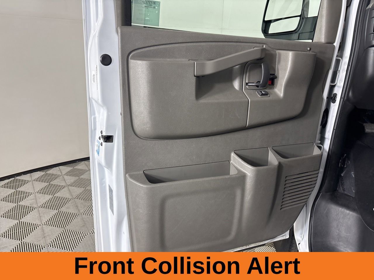 Used 2024 Chevrolet Express 3500 LT w/ LT Preferred Equipment Group RWD image 8