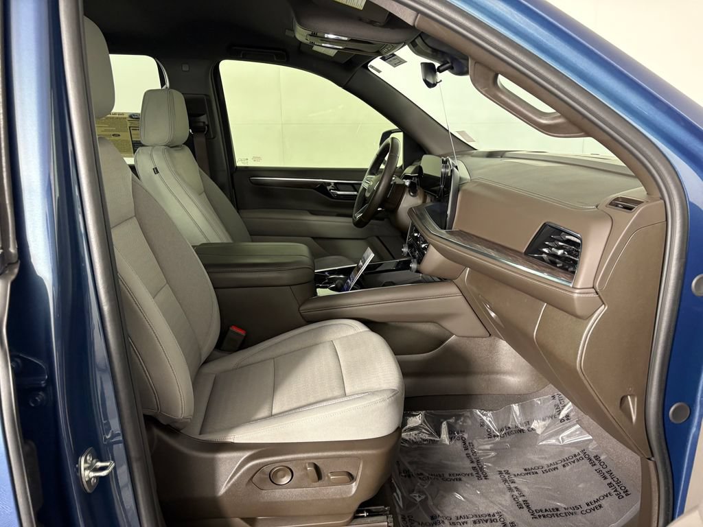 Used 2025 Chevrolet Tahoe LS RWD image 37