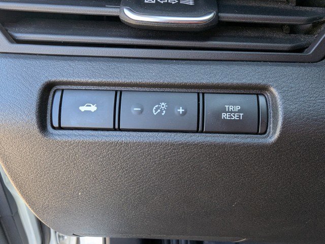 Used 2021 Nissan Altima 2.5 SR w/ SR Premium Package image 16