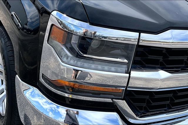 Used 2017 Chevrolet Silverado 1500 LT w/ All Star Edition image 33