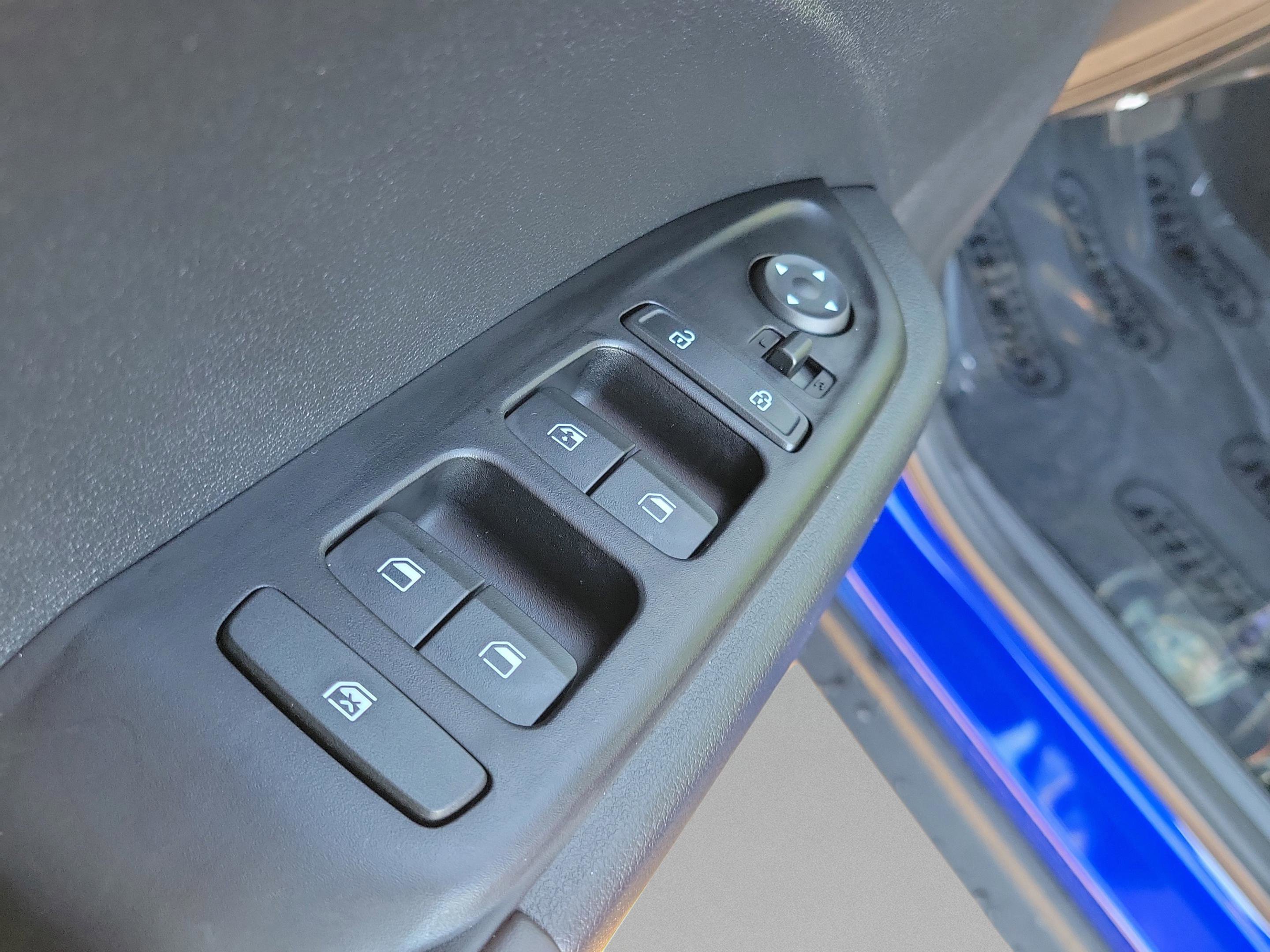 Certified 2024 Hyundai Venue Limited image 13