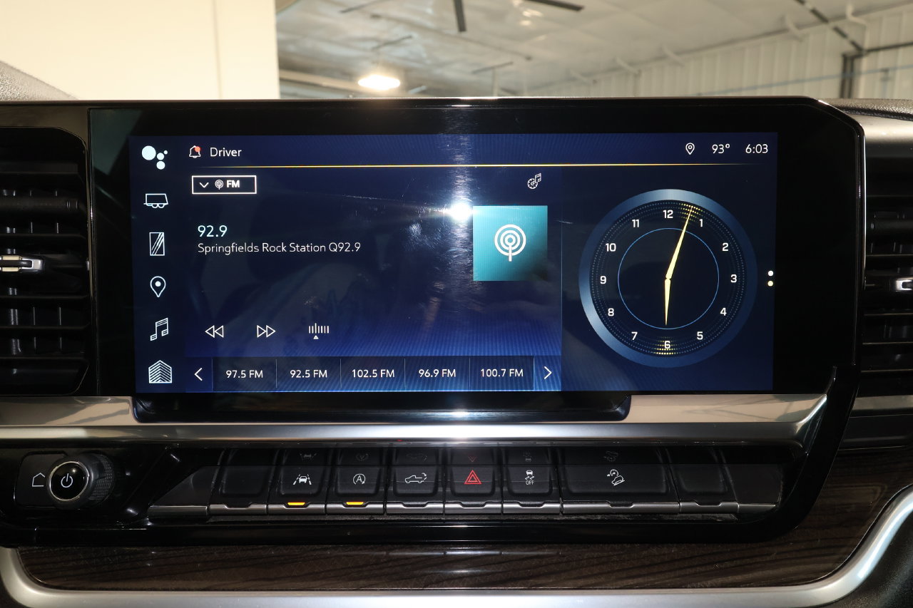Used 2022 Chevrolet Silverado 1500 LT AWD/4WD image 13
