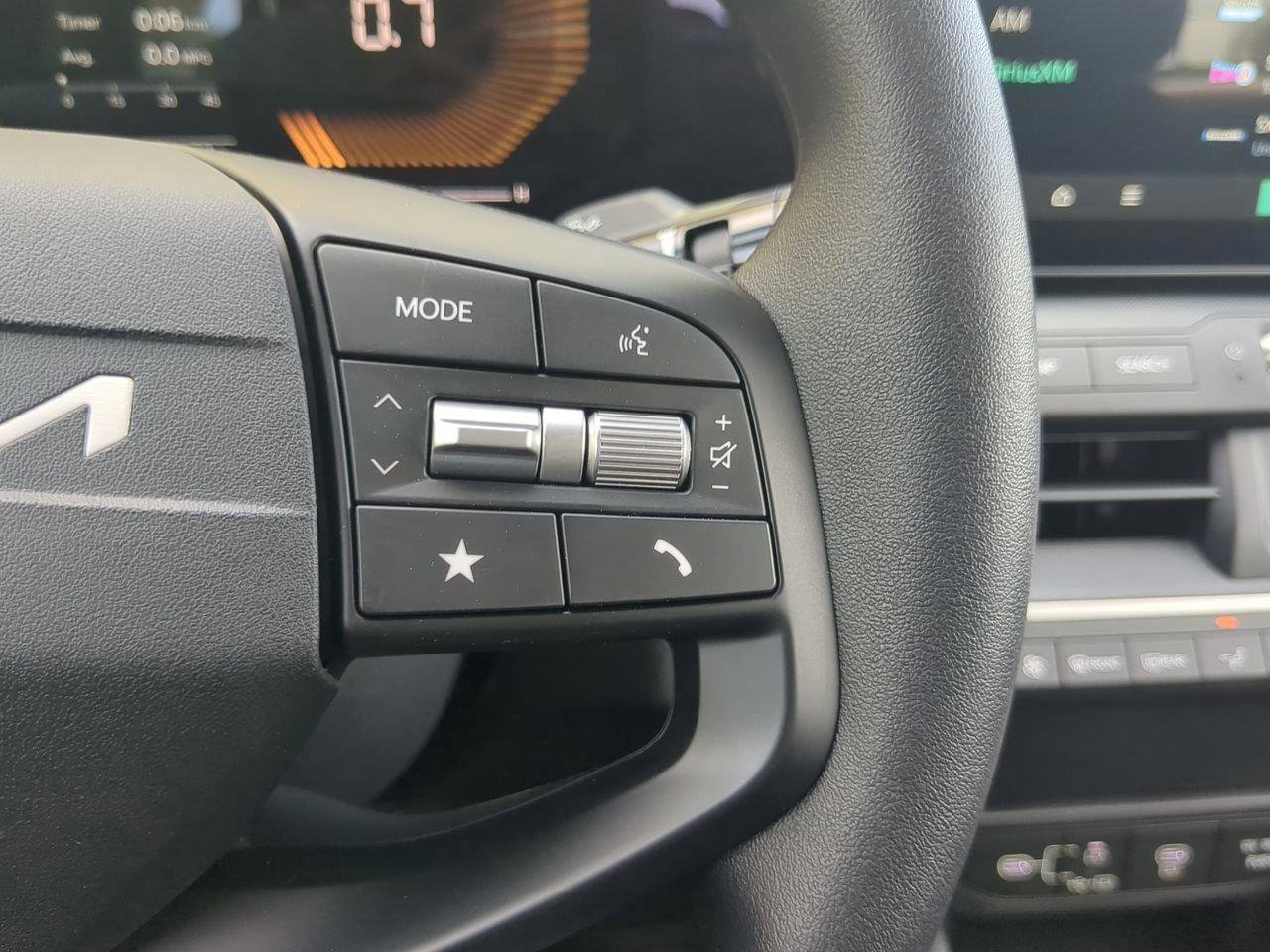 New 2025 Kia K4 LXS image 21