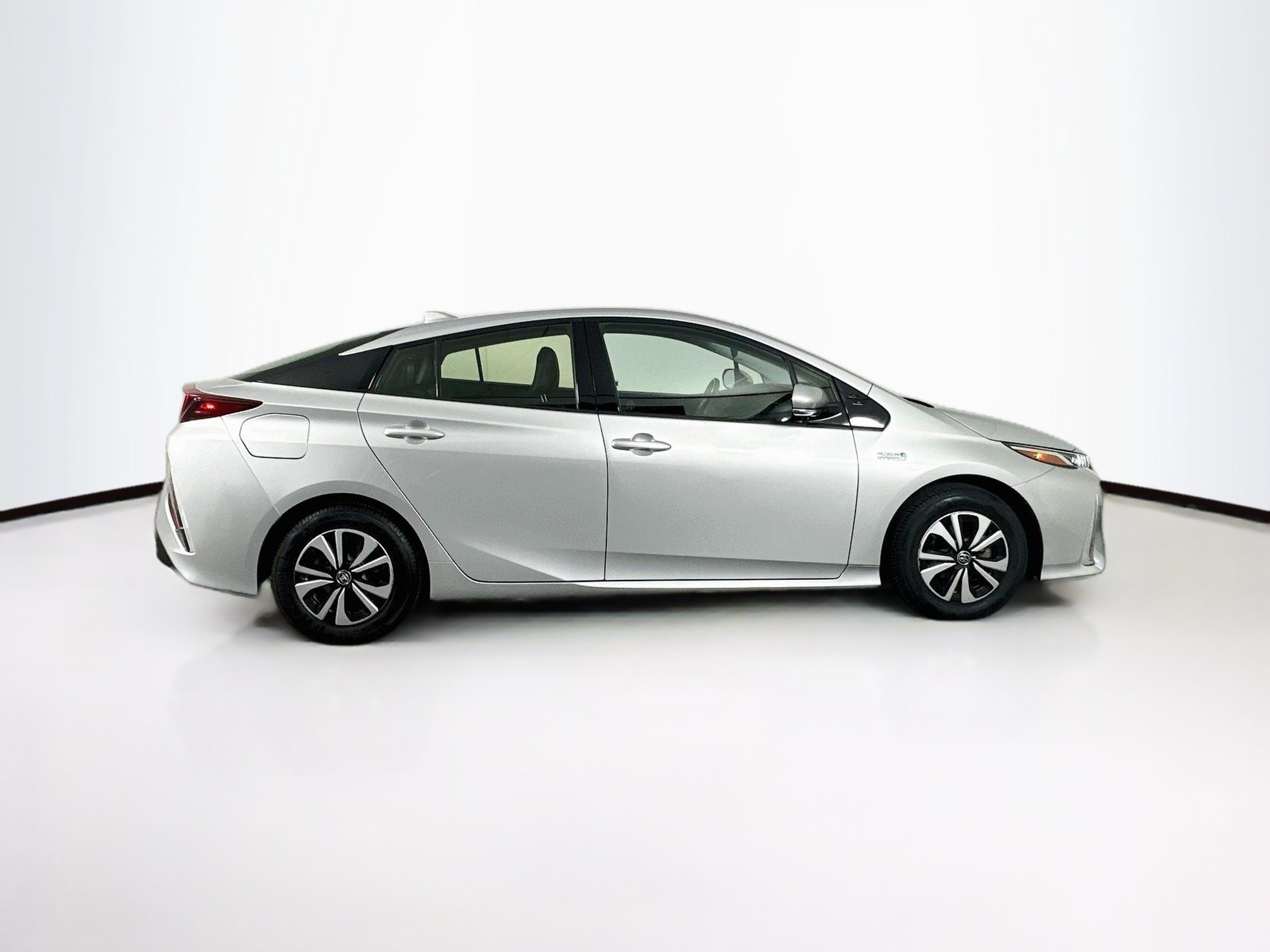 Used 2017 Toyota Prius Prime Premium FWD image 10