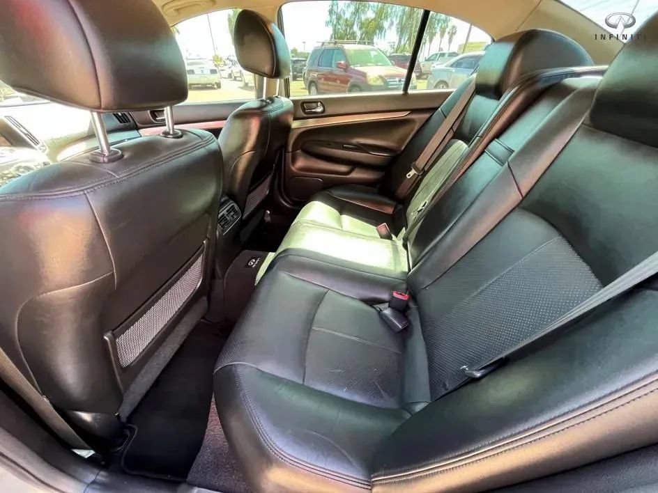 Used 2011 INFINITI G37 x Sedan w/ Premium Pkg AWD/4WD image 10