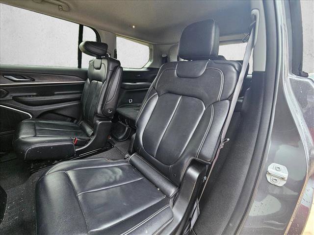 Used 2022 Jeep Grand Cherokee L Limited image 12
