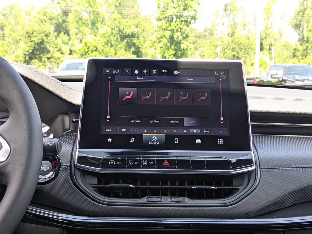 New 2026 Jeep Compass Latitude AWD/4WD image 21