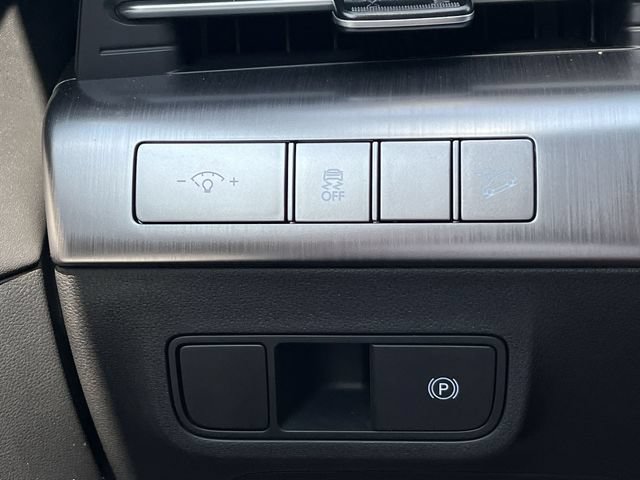 Certified 2026 Hyundai Kona SEL Premium FWD image 29