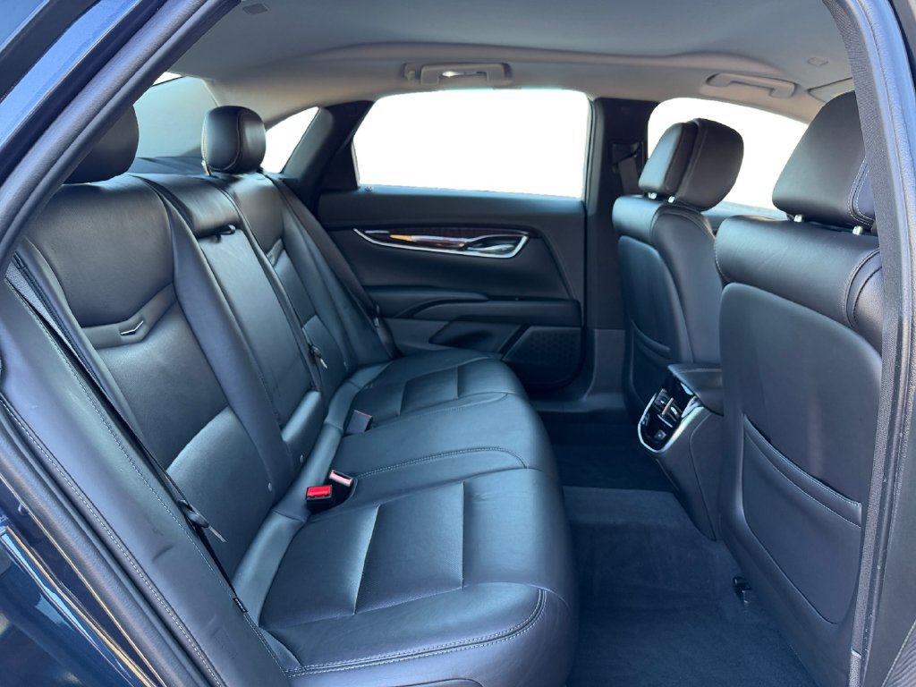 Used 2013 Cadillac XTS Luxury AWD/4WD image 20