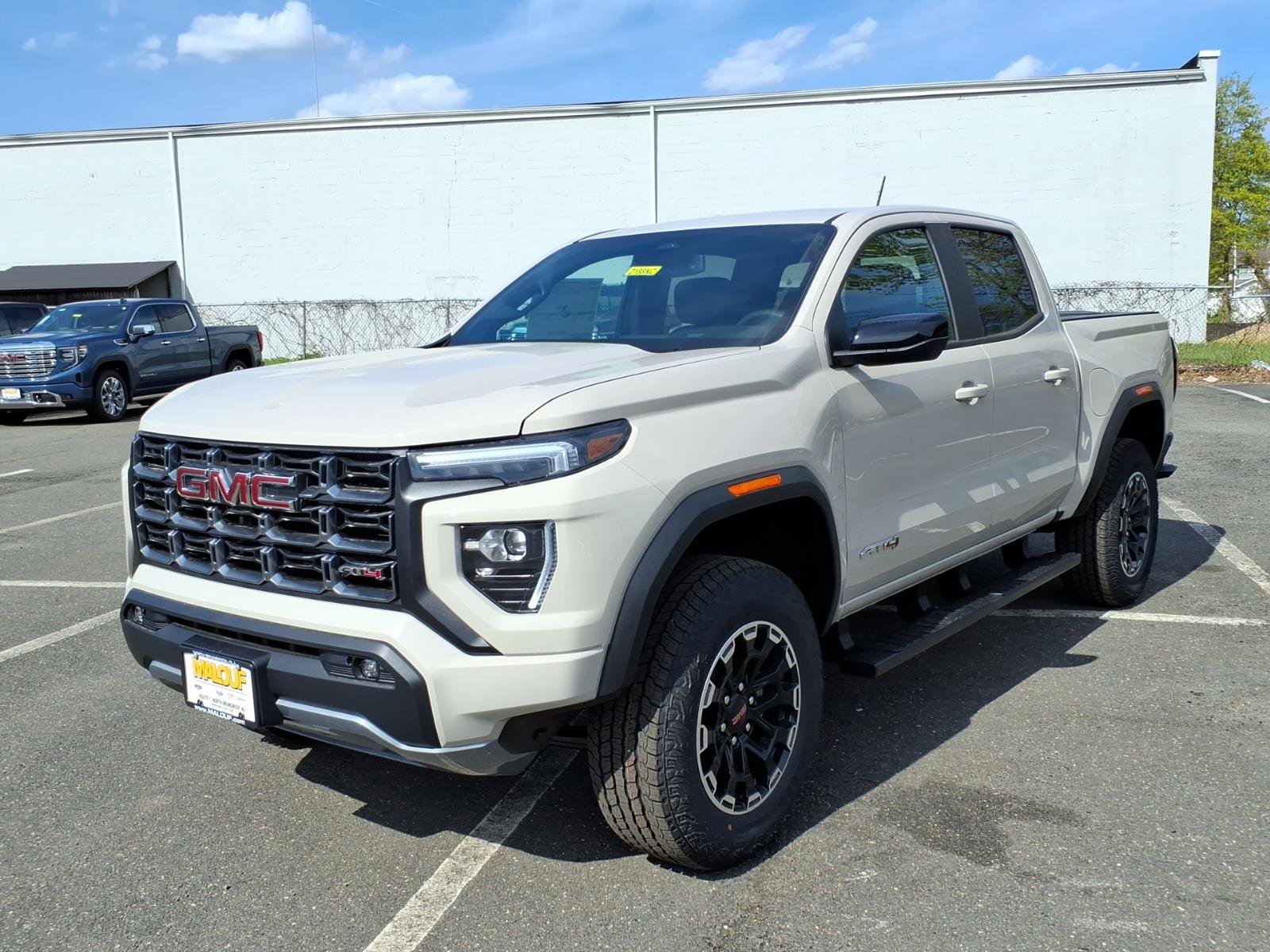 New 2026 GMC Canyon AT4 AWD/4WD image 3