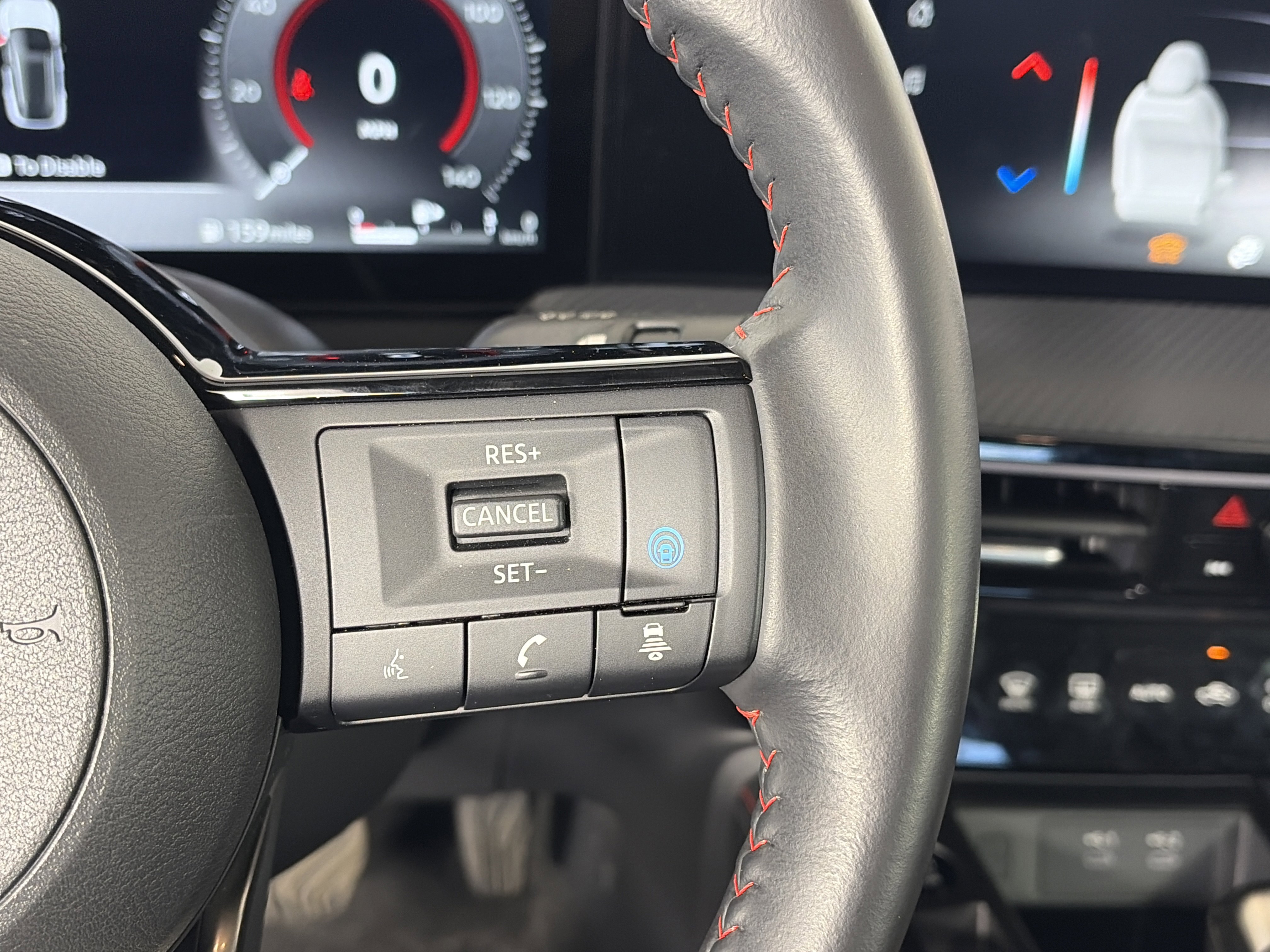 Used 2025 Nissan Kicks SR image 28