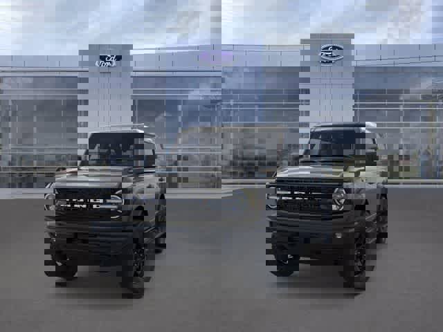 New 2025 Ford Bronco Outer Banks image 2