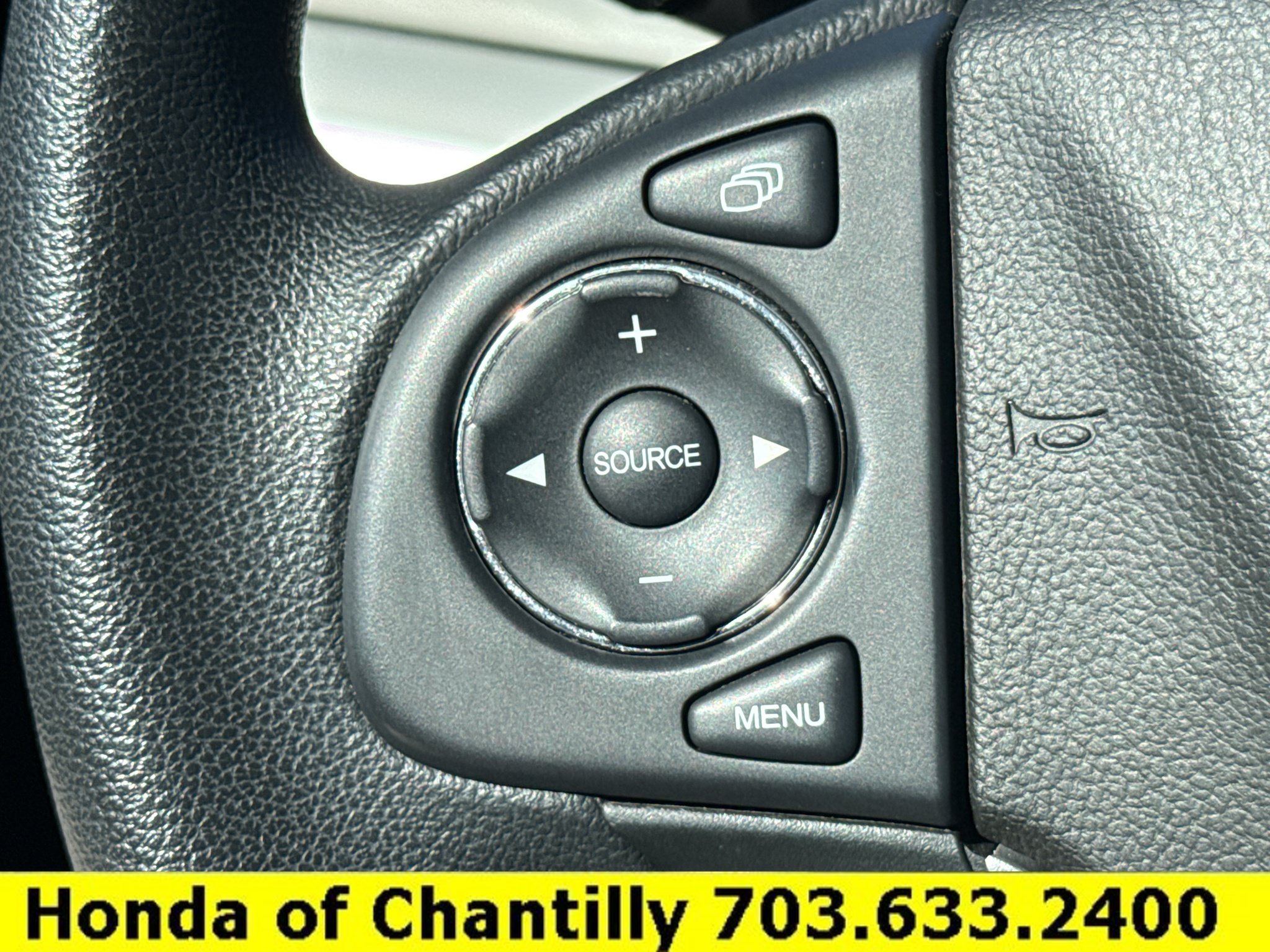 Used 2016 Honda CR-V EX image 9