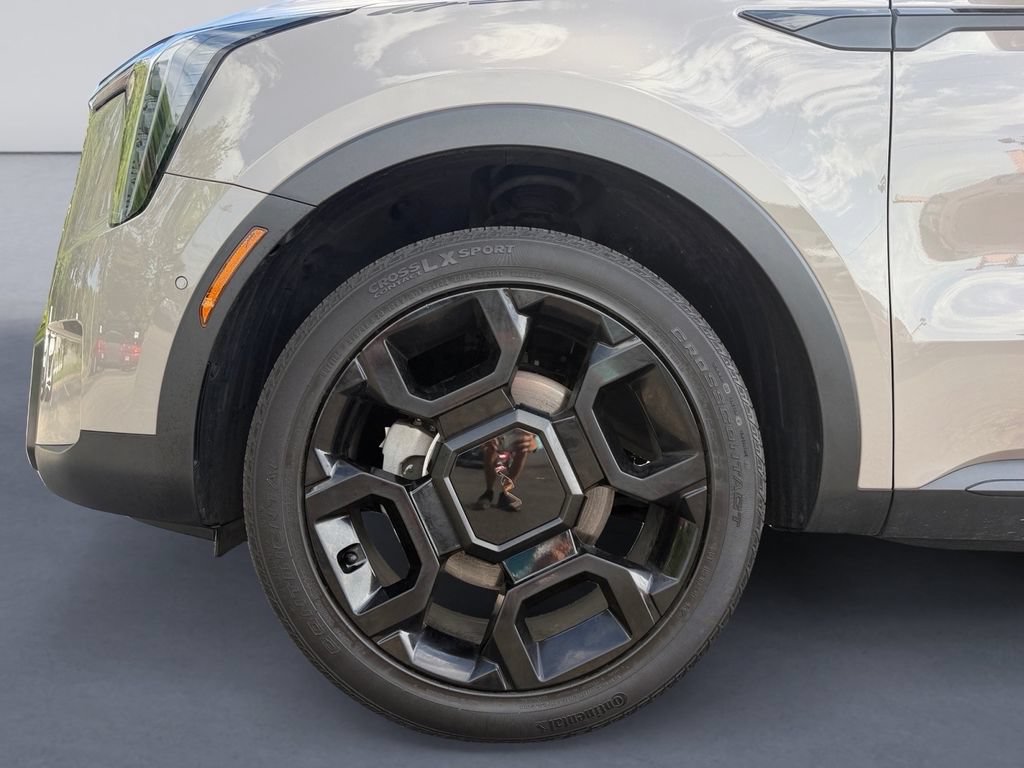 Used 2025 Kia Sorento SX Prestige w/ Olive Brown Leather Package AWD/4WD image 9