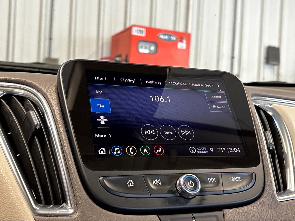 Used 2024 Chevrolet Malibu LT FWD image 11
