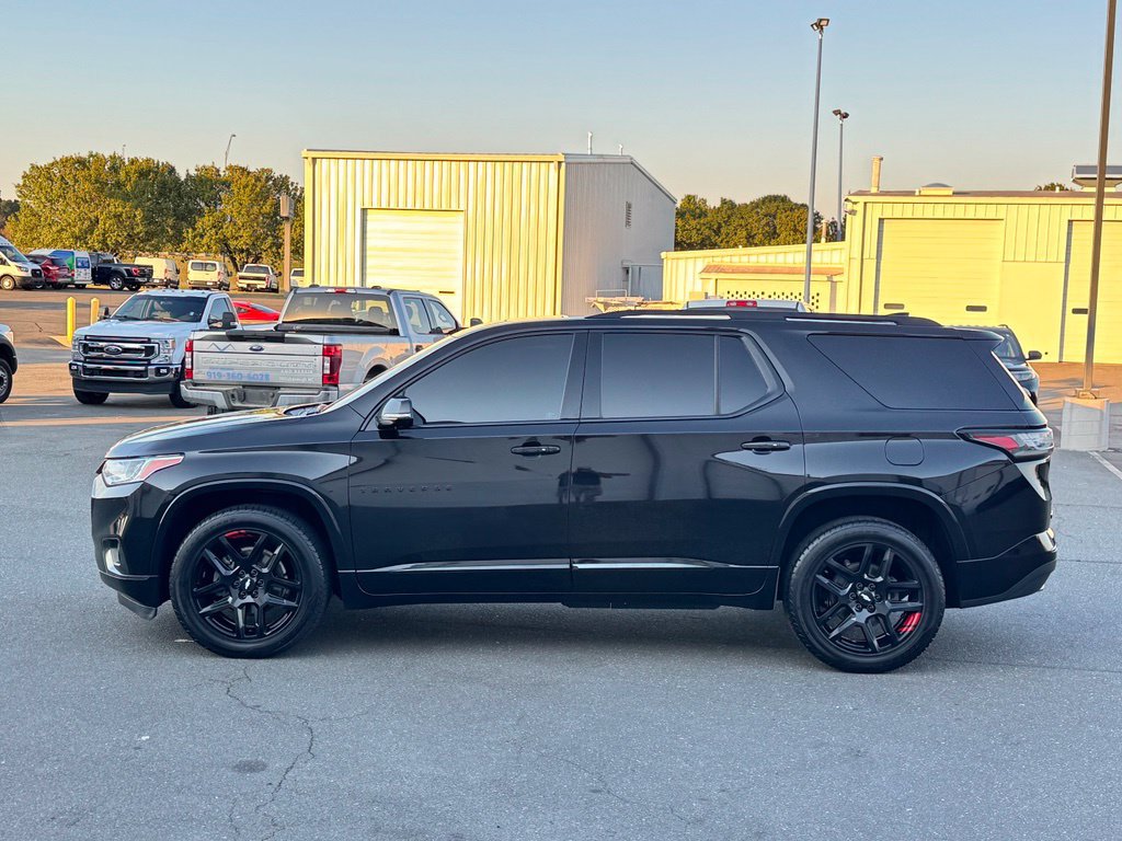 Used 2020 Chevrolet Traverse Premier w/ Redline Edition FWD image 3