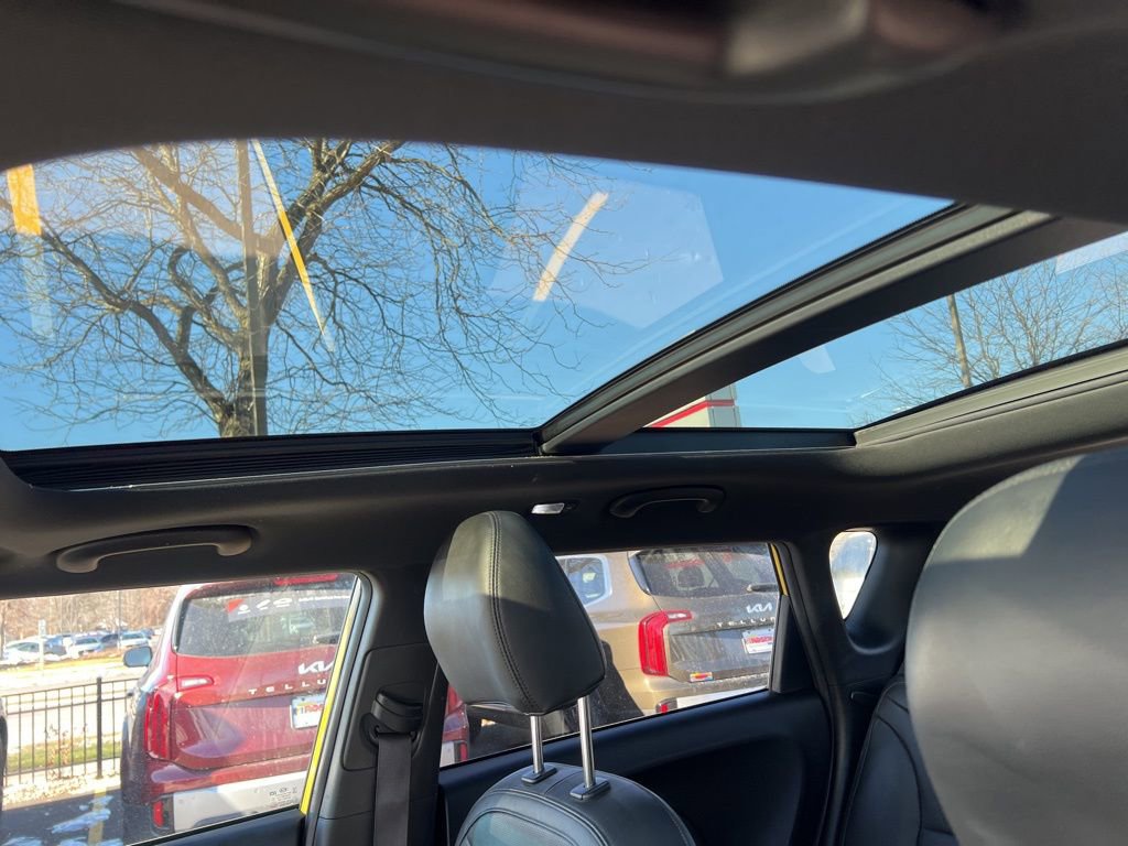 Used 2015 Kia Soul ! w/ Sun & Sound Package image 8