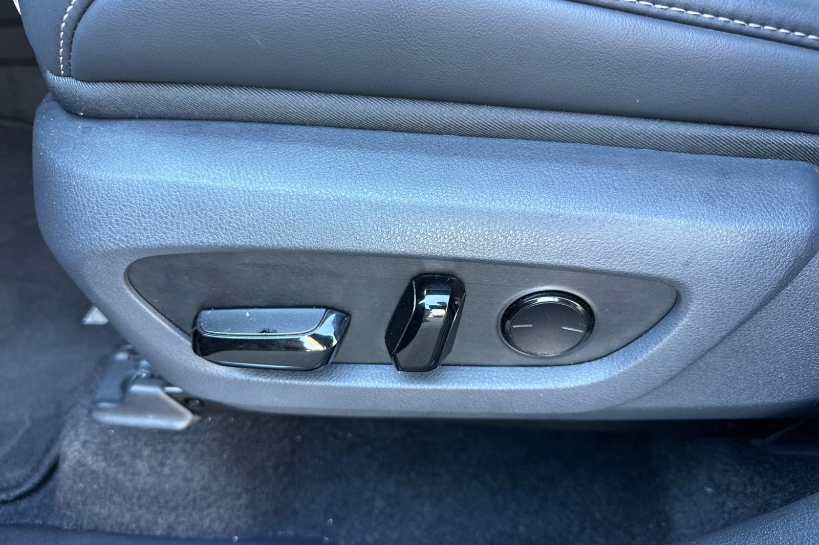 Used 2025 Lexus TX 500h 500h F SPORT Premium w/ Technology Package image 14