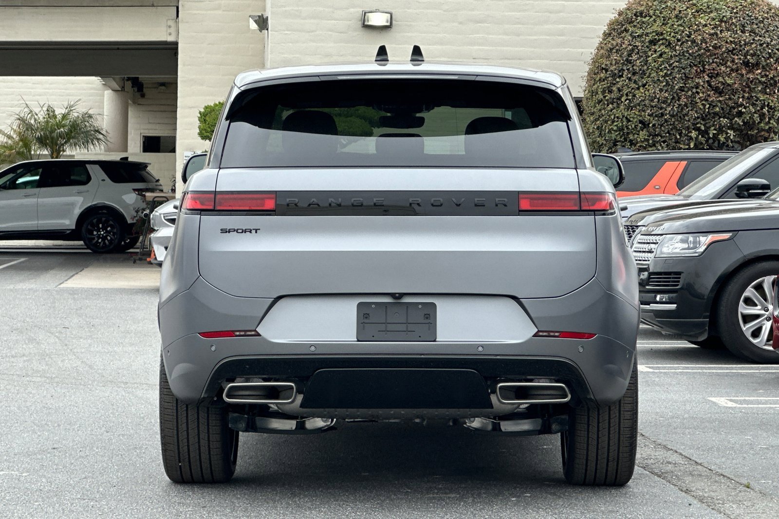 New 2025 Land Rover Range Rover Sport Dynamic SE image 4