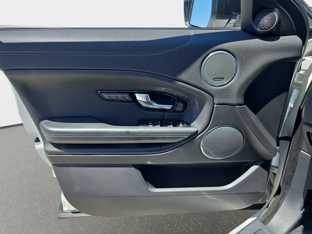 Used 2017 Land Rover Range Rover Evoque SE Premium AWD/4WD image 30