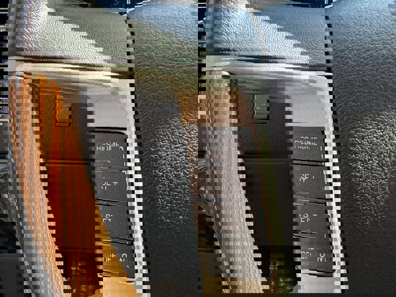 Used 2010 Lincoln MKX 2WD image 21