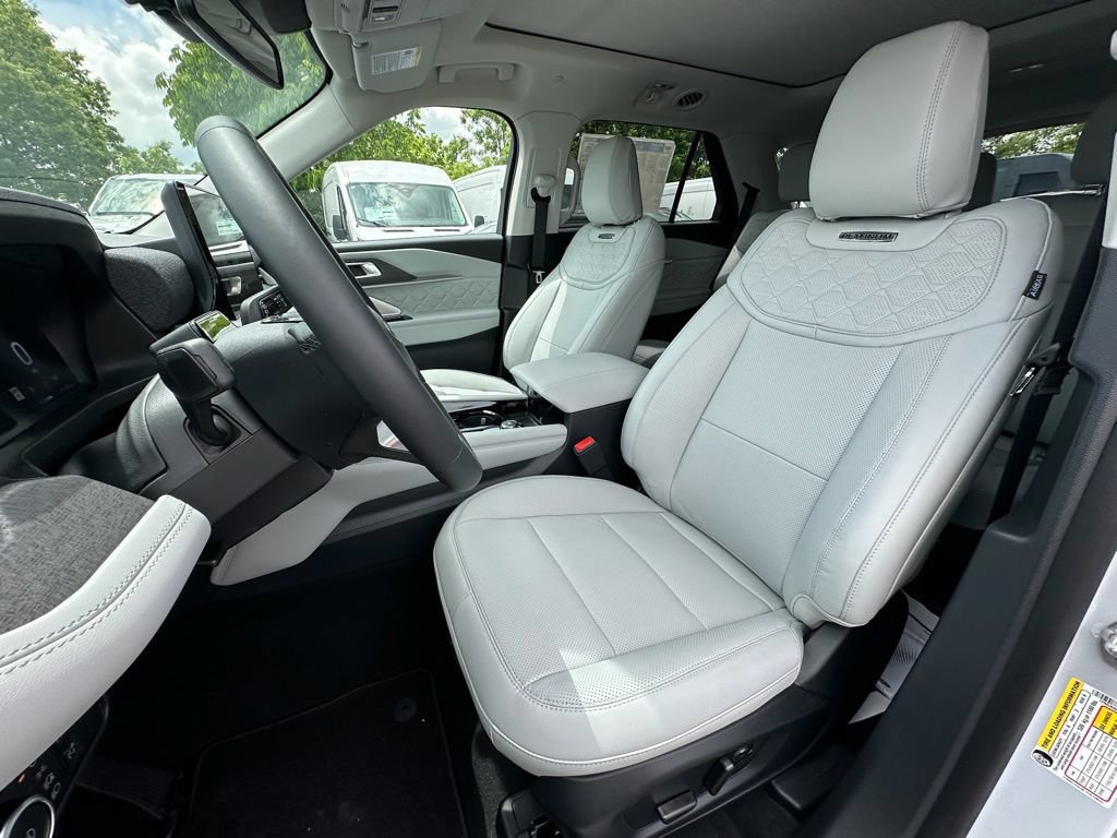 New 2026 Ford Explorer Platinum w/ LUX Leather Package AWD/4WD image 18
