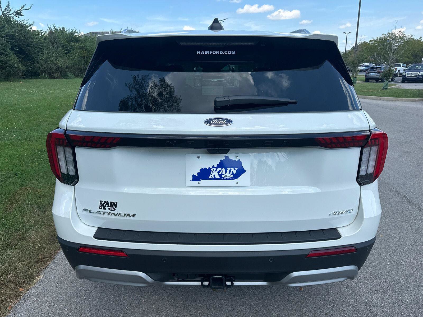 New 2026 Ford Explorer Platinum w/ LUX Leather Package AWD/4WD image 17