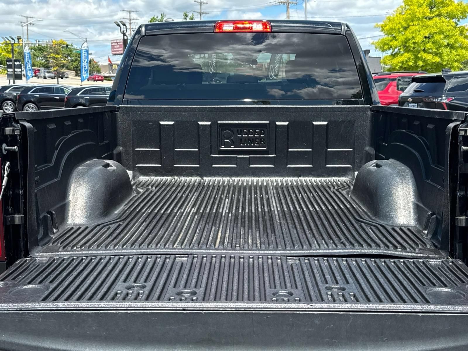 Used 2021 RAM 1500 Classic SLT AWD/4WD image 12