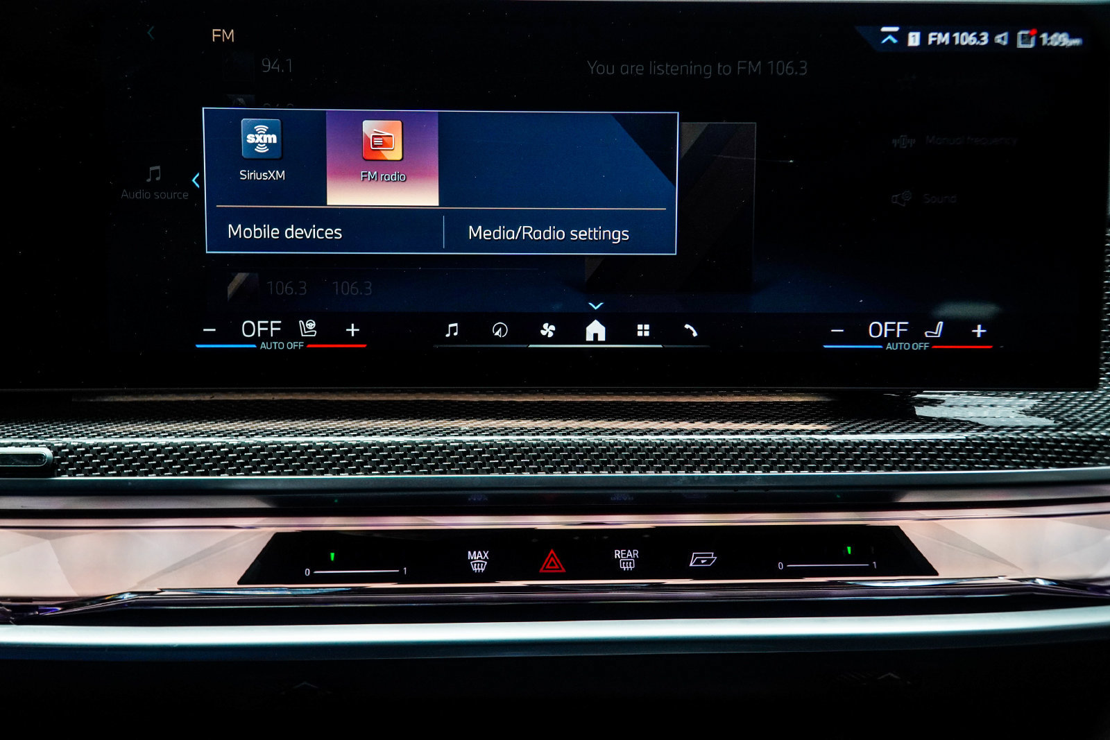 Used 2024 BMW i7 eDrive50 w/ M Sport Package RWD image 27