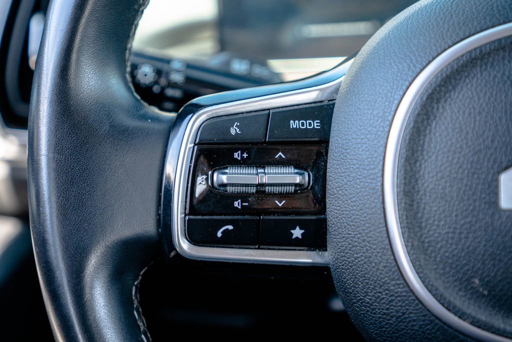 Used 2024 Kia Sorento S FWD image 16