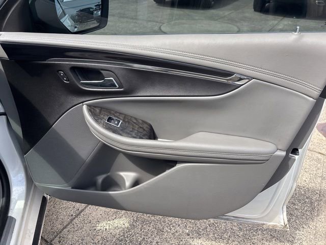 Used 2014 Chevrolet Impala LTZ FWD image 37