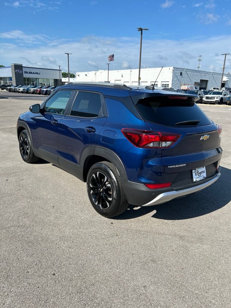 Used 2022 Chevrolet TrailBlazer LT w/ Convenience Package FWD image 5