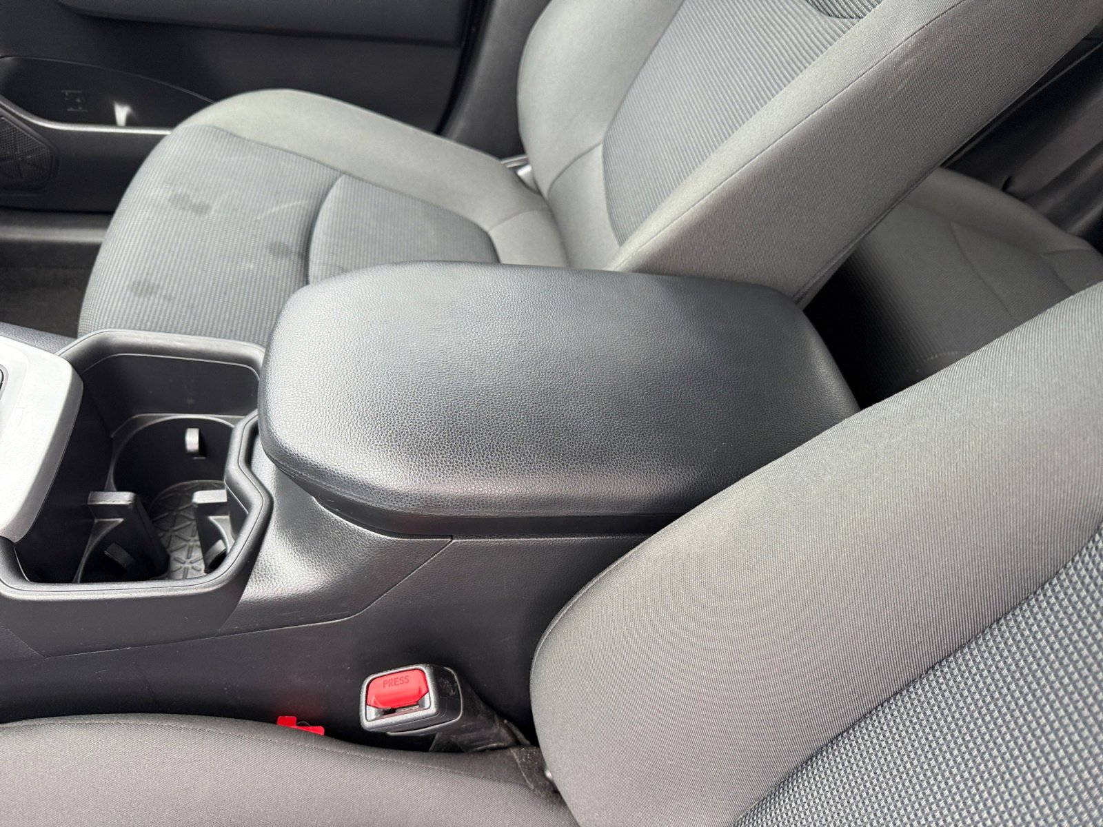 Used 2024 Toyota RAV4 LE image 14