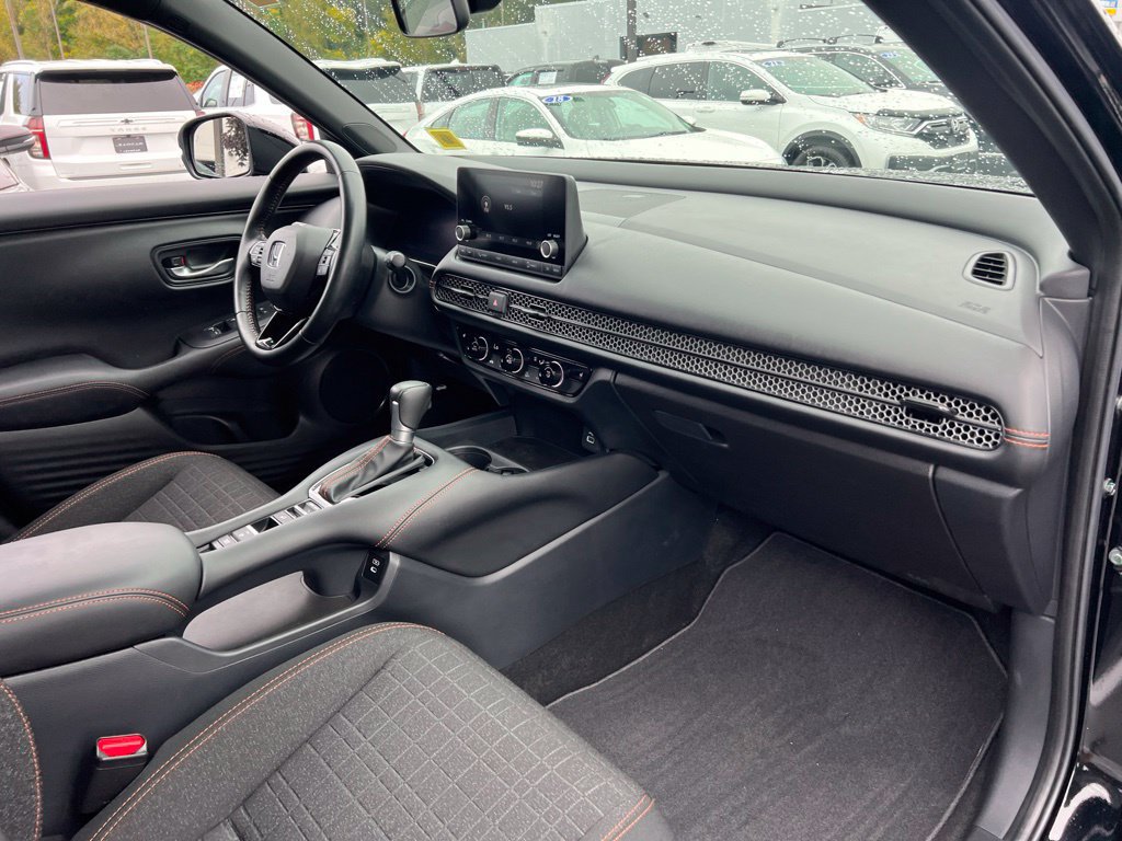 Used 2025 Honda HR-V Sport image 26
