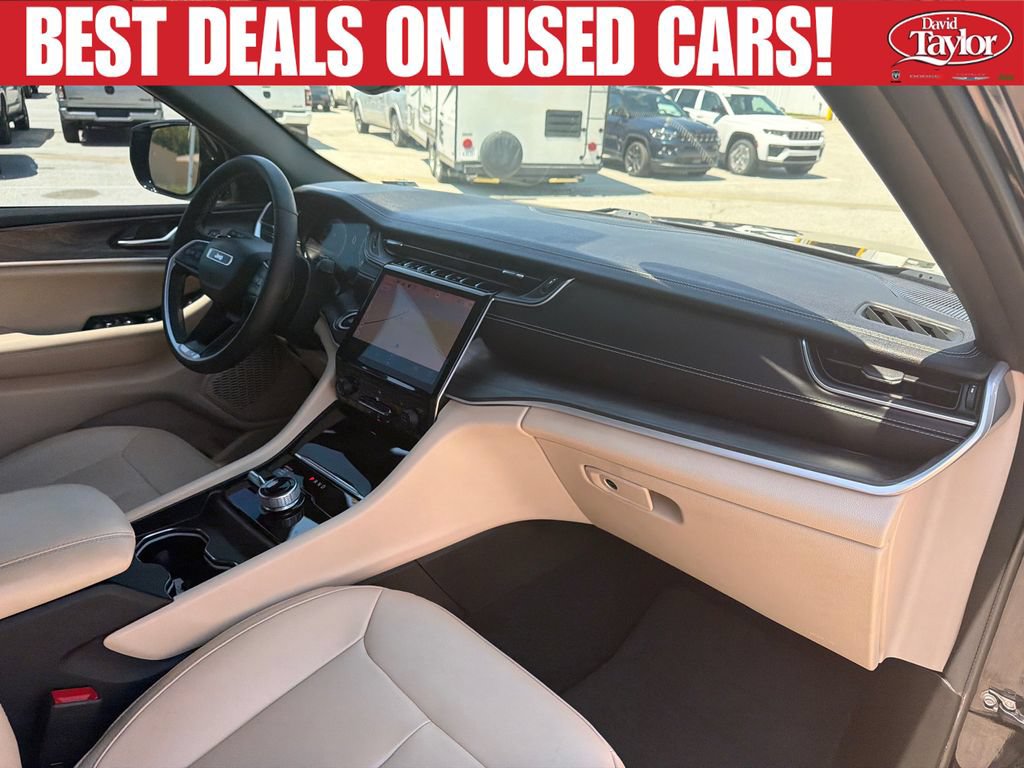 Used 2023 Jeep Grand Cherokee Limited AWD/4WD image 32