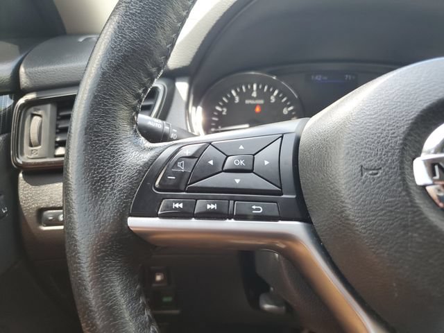 Used 2020 Nissan Rogue SL FWD image 22