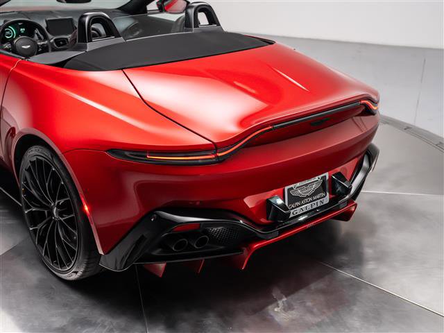 Used 2023 Aston Martin V8 Vantage Roadster image 38
