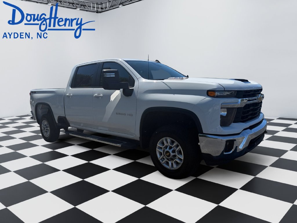 Used 2025 Chevrolet Silverado 2500 LT w/ Convenience Package AWD/4WD image 7